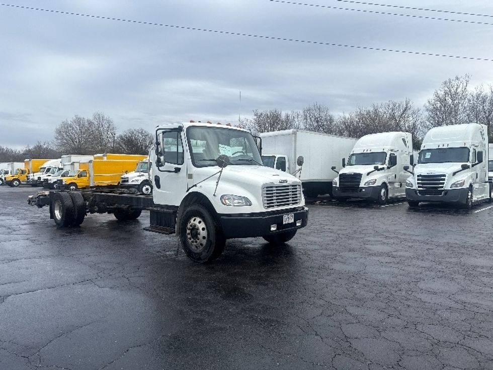 Medium Duty Box Truck-Light and Medium Duty Trucks-Freightliner-2019-M2-Greensboro-NC-418,191\n\t\tmiles-$ 20,500 - Image 1