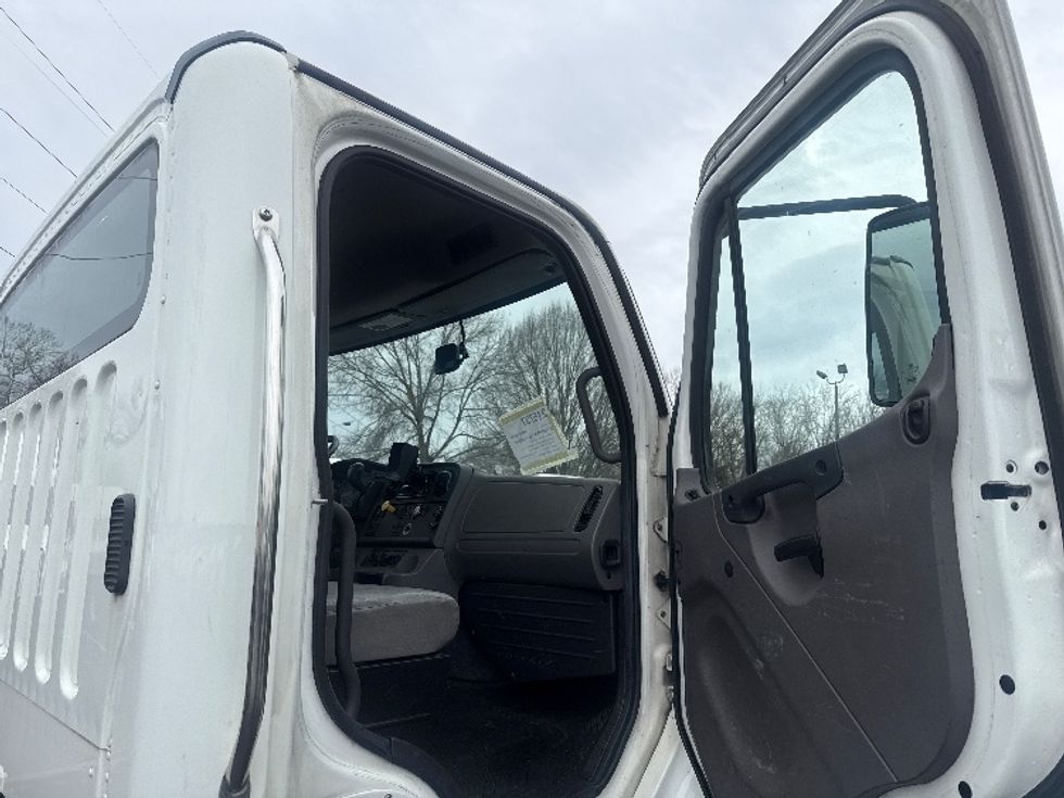 Medium Duty Box Truck-Light and Medium Duty Trucks-Freightliner-2019-M2-Greensboro-NC-418,191\n\t\tmiles-$ 20,500 - Image 14