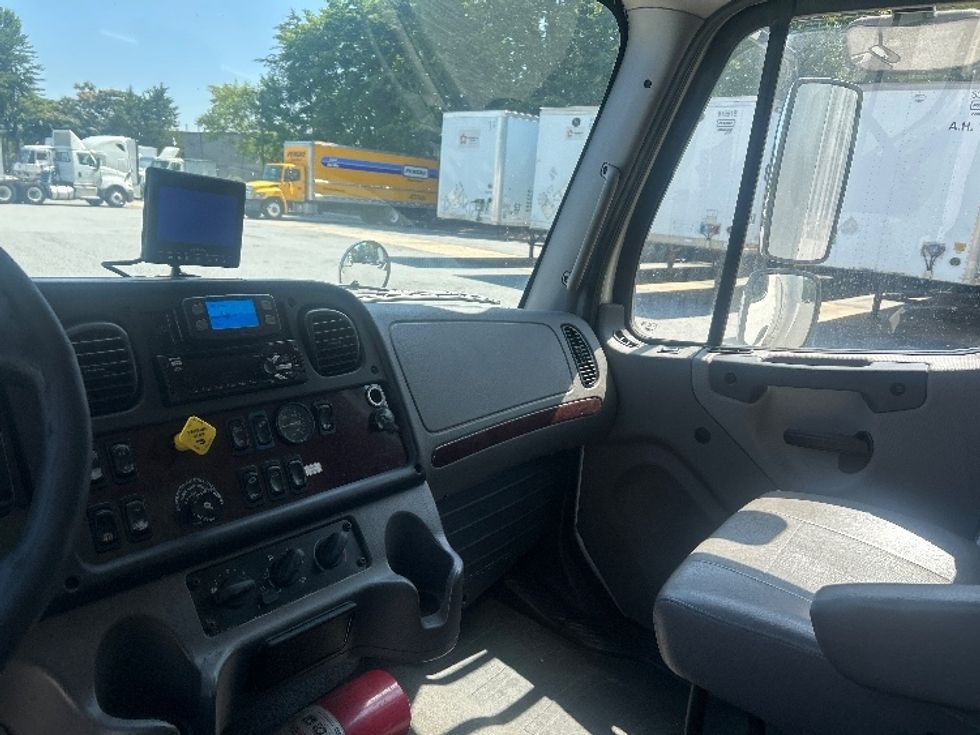 Medium Duty Box Truck-Light and Medium Duty Trucks-Freightliner-2019-M2-Greensboro-NC-465,019\n\t\tmiles-$ 22,000 - Image 17