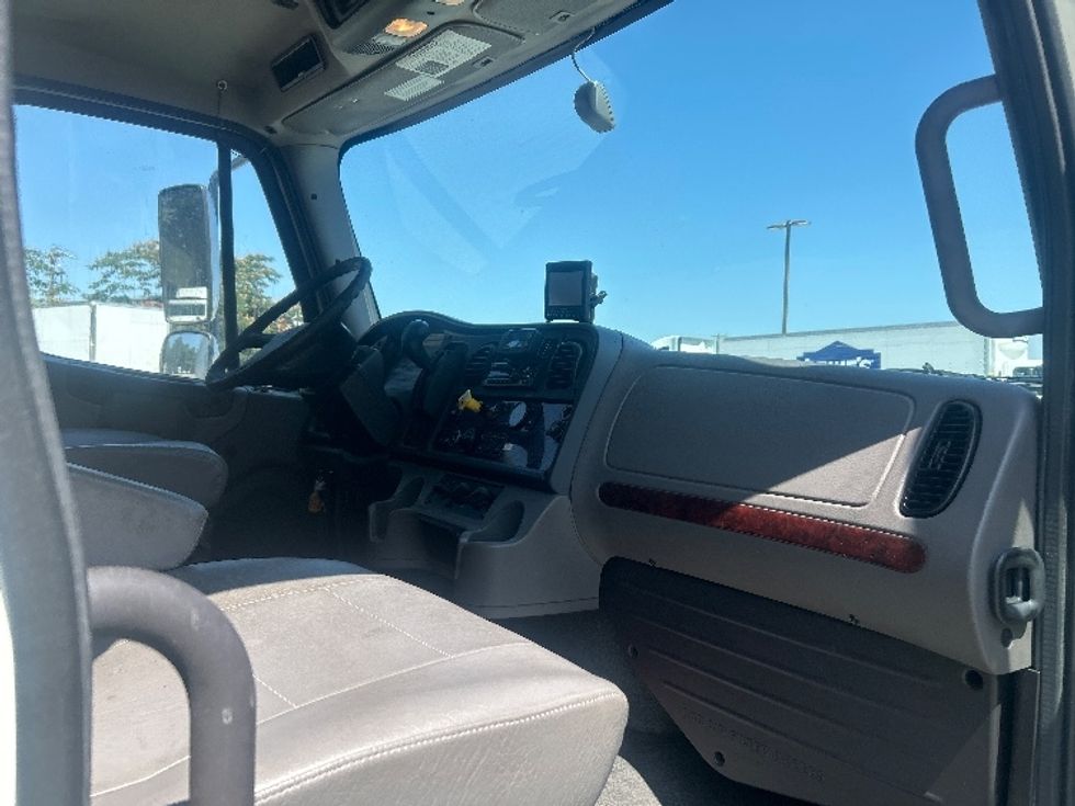 Medium Duty Box Truck-Light and Medium Duty Trucks-Freightliner-2019-M2-Greensboro-NC-465,019\n\t\tmiles-$ 22,000 - Image 18