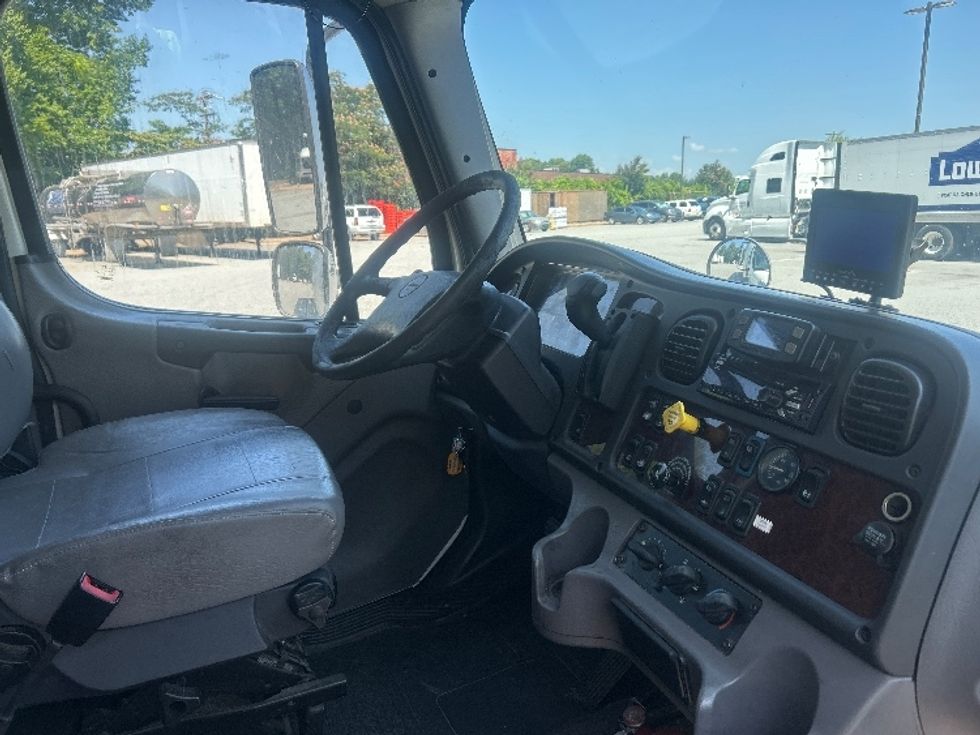Medium Duty Box Truck-Light and Medium Duty Trucks-Freightliner-2019-M2-Greensboro-NC-465,019\n\t\tmiles-$ 22,000 - Image 20