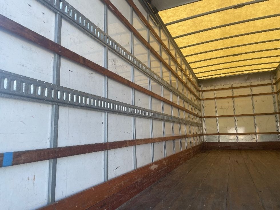 Medium Duty Box Truck-Light and Medium Duty Trucks-Freightliner-2019-M2-Greenville-SC-154,182\n\t\tmiles-$ 52,250 - Image 11