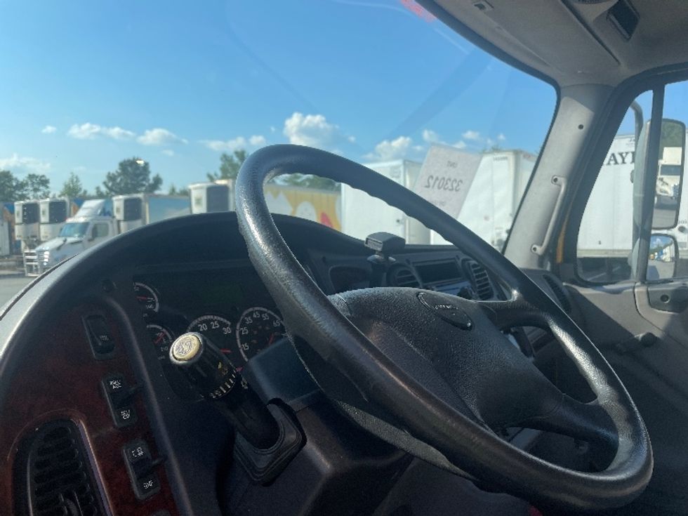 Medium Duty Box Truck-Light and Medium Duty Trucks-Freightliner-2019-M2-Greenville-SC-154,182\n\t\tmiles-$ 52,250 - Image 17