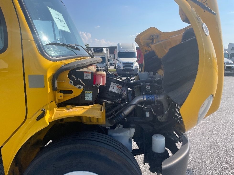 Medium Duty Box Truck-Light and Medium Duty Trucks-Freightliner-2019-M2-Greenville-SC-154,182\n\t\tmiles-$ 52,250 - Image 23
