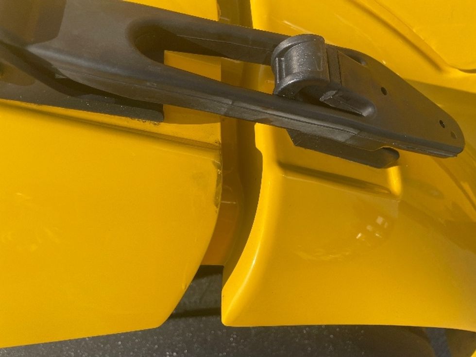 Medium Duty Box Truck-Light and Medium Duty Trucks-Freightliner-2019-M2-Greenville-SC-154,182\n\t\tmiles-$ 52,250 - Image 25