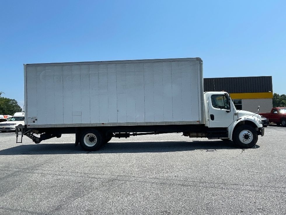 Medium Duty Box Truck-Light and Medium Duty Trucks-Freightliner-2019-M2-Greenville-SC-206,388\n\t\tmiles-$ 44,000 - Image 15