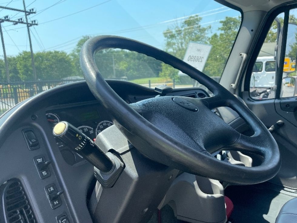 Medium Duty Box Truck-Light and Medium Duty Trucks-Freightliner-2019-M2-Greenville-SC-206,388\n\t\tmiles-$ 44,000 - Image 17