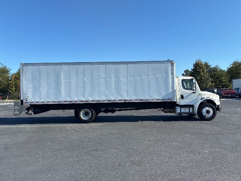 Medium Duty Box Truck-Light and Medium Duty Trucks-Freightliner-2019-M2-Greenville-SC-319,614\n\t\tmiles-$ 37,000 - Image 15