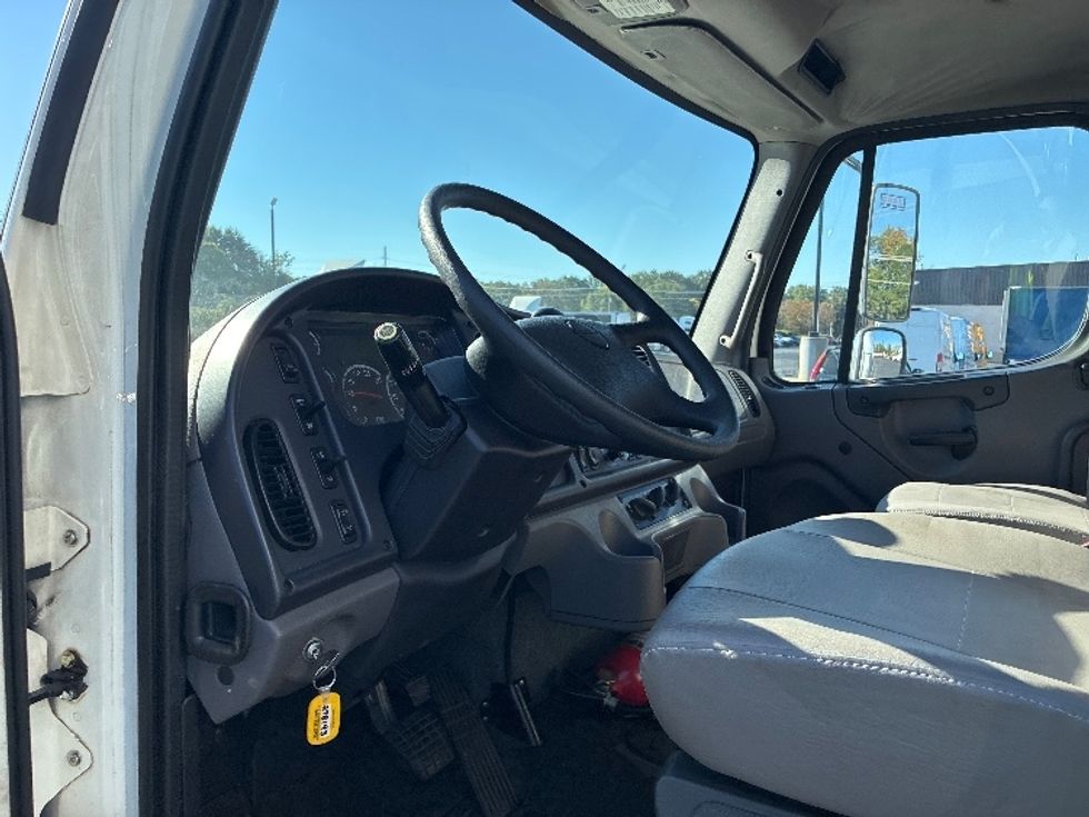 Medium Duty Box Truck-Light and Medium Duty Trucks-Freightliner-2019-M2-Greenville-SC-319,614\n\t\tmiles-$ 37,000 - Image 17