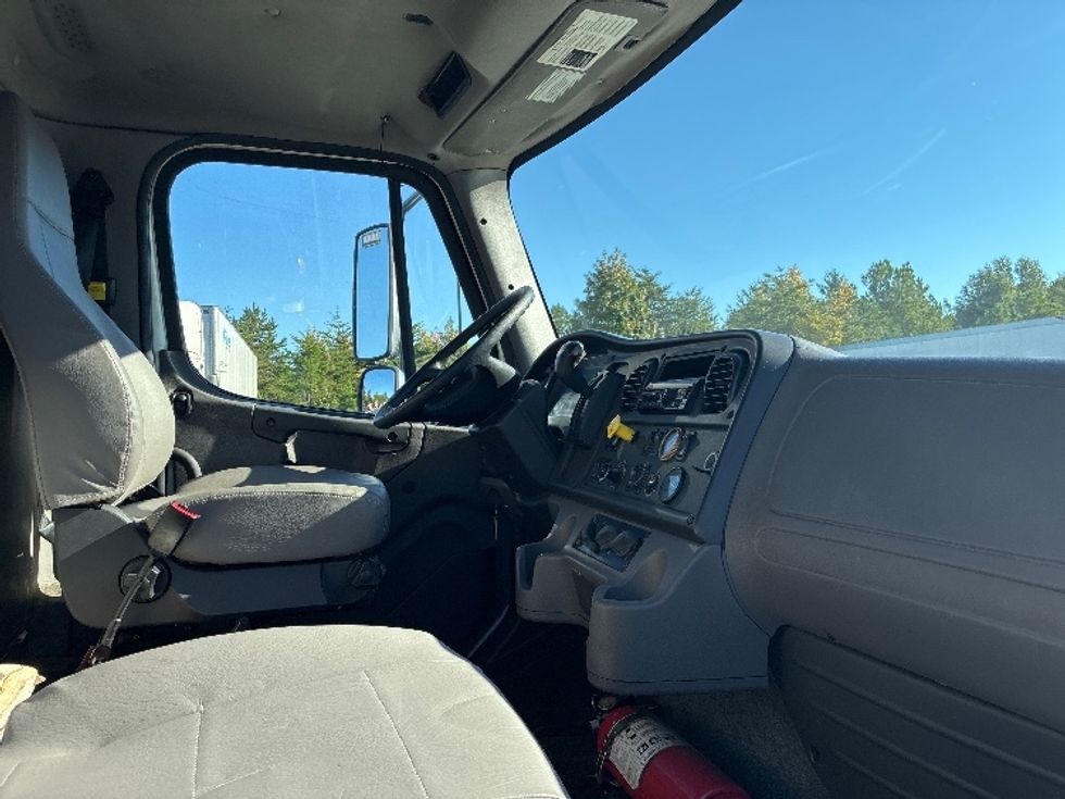 Medium Duty Box Truck-Light and Medium Duty Trucks-Freightliner-2019-M2-Greenville-SC-319,614\n\t\tmiles-$ 37,000 - Image 22