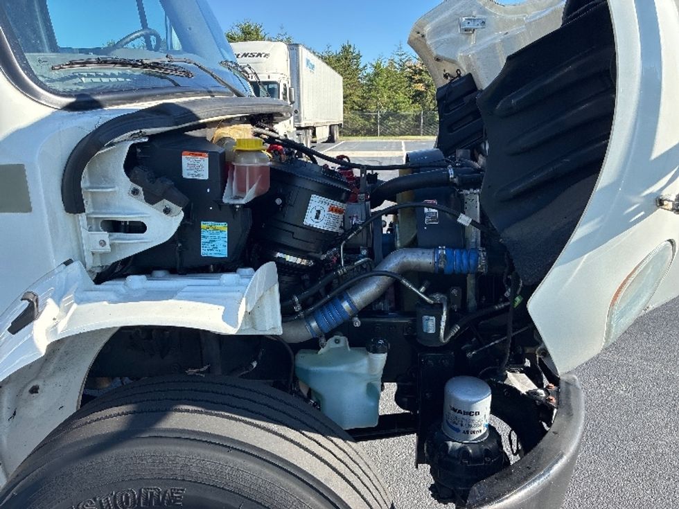 Medium Duty Box Truck-Light and Medium Duty Trucks-Freightliner-2019-M2-Greenville-SC-319,614\n\t\tmiles-$ 37,000 - Image 23