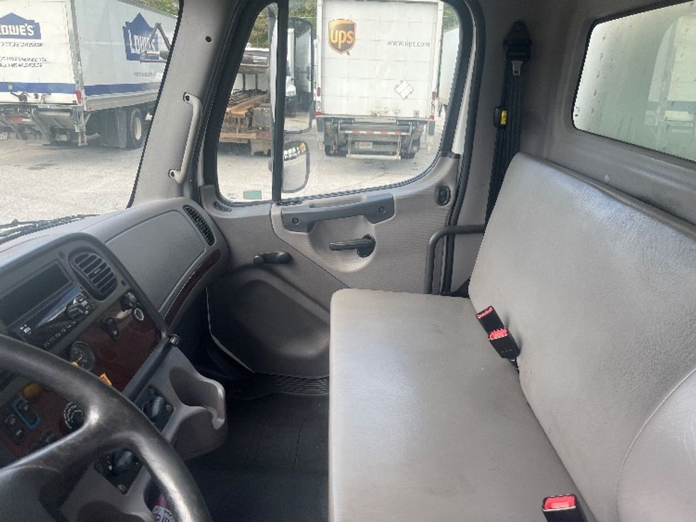 Medium Duty Box Truck-Light and Medium Duty Trucks-Freightliner-2019-M2-Greer-SC-228,321\n\t\tmiles-$ 36,500 - Image 19