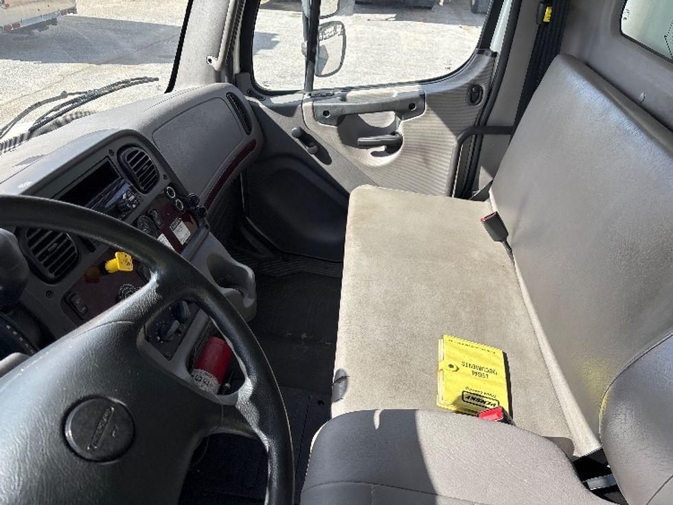 Medium Duty Box Truck-Light and Medium Duty Trucks-Freightliner-2019-M2-Greer-SC-228,662\n\t\tmiles-$ 44,250 - Image 19