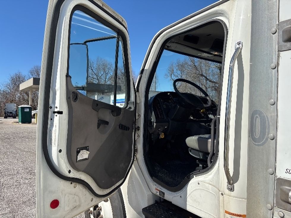 Medium Duty Box Truck-Light and Medium Duty Trucks-Freightliner-2019-M2-Greer-SC-262,654\n\t\tmiles-$ 38,750 - Image 16