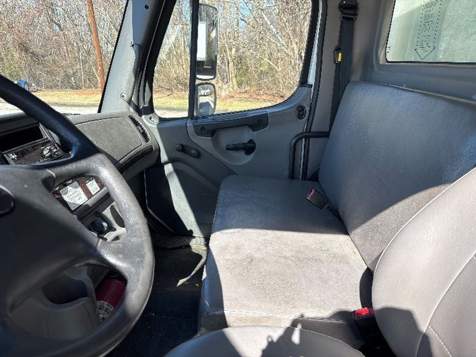 Medium Duty Box Truck-Light and Medium Duty Trucks-Freightliner-2019-M2-Greer-SC-262,654\n\t\tmiles-$ 38,750 - Image 19