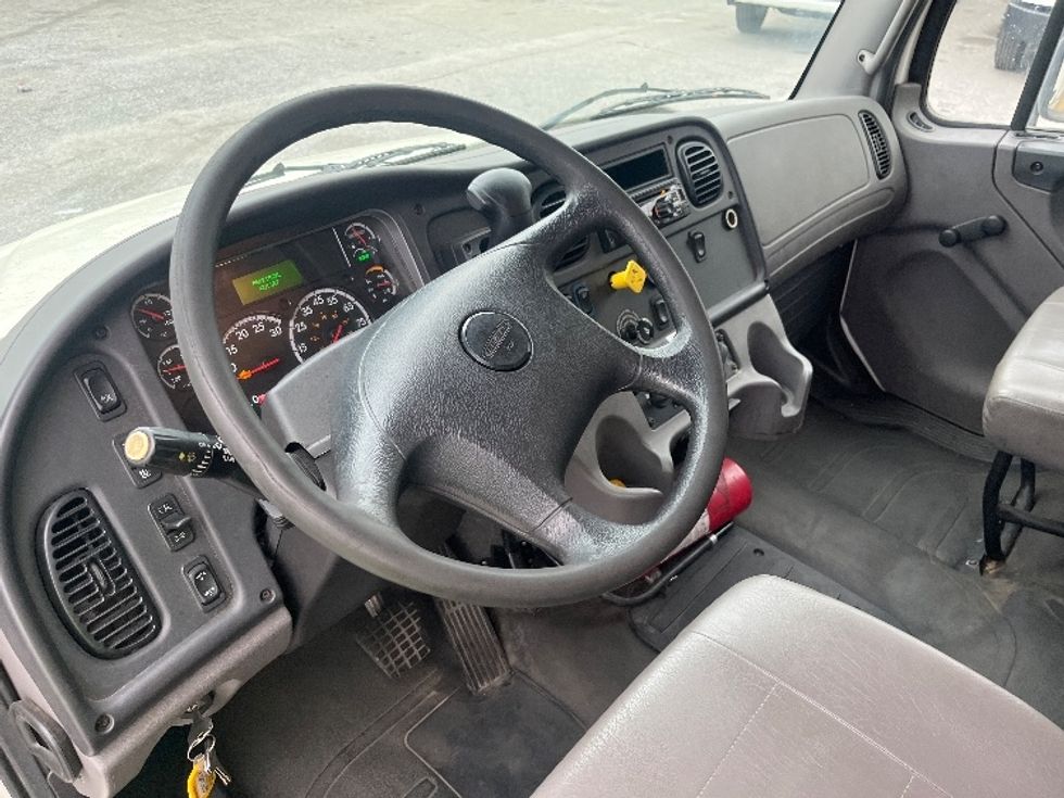 Medium Duty Box Truck-Light and Medium Duty Trucks-Freightliner-2019-M2-Greer-SC-79,033\n\t\tmiles-$ 60,250 - Image 17