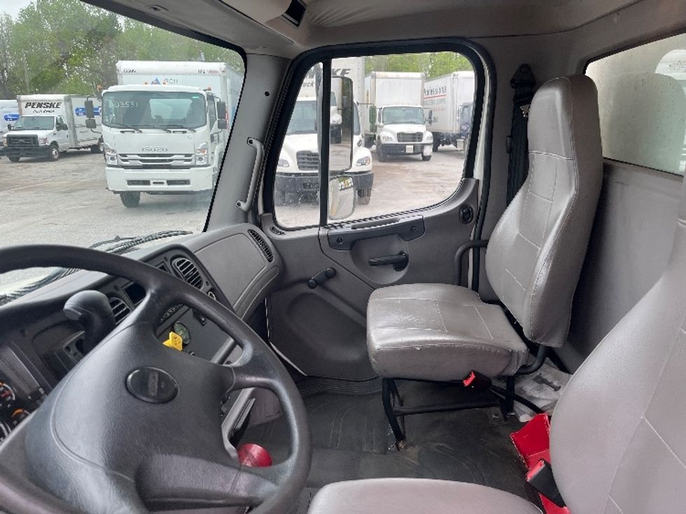 Medium Duty Box Truck-Light and Medium Duty Trucks-Freightliner-2019-M2-Greer-SC-79,033\n\t\tmiles-$ 60,250 - Image 19