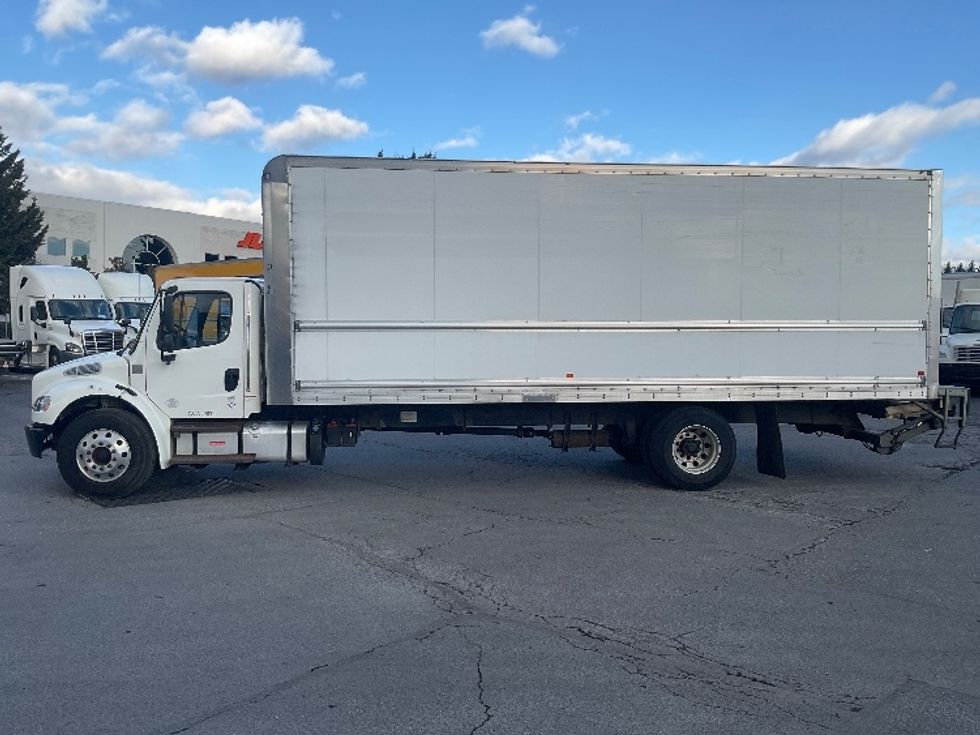 Medium Duty Box Truck-Light and Medium Duty Trucks-Freightliner-2019-M2-Hagerstown-MD-447,897\n\t\tmiles-$ 21,250 - Image 4