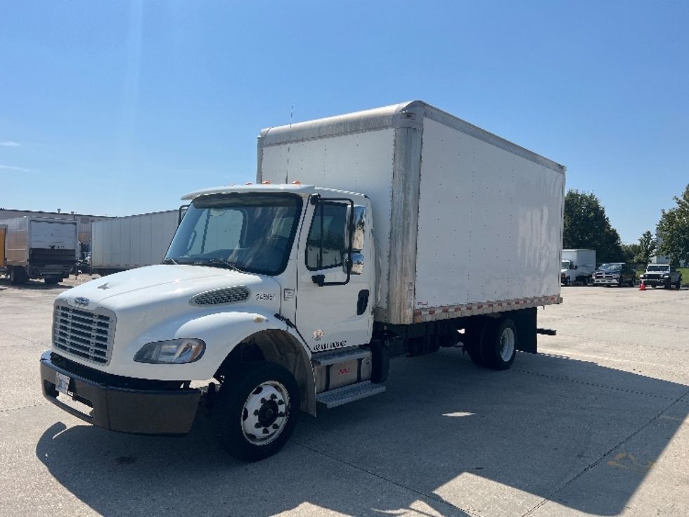 Medium Duty Box Truck-Light and Medium Duty Trucks-Freightliner-2019-M2-Hammond-LA-145,295\n\t\tmiles-$ 38,000 - Image 3