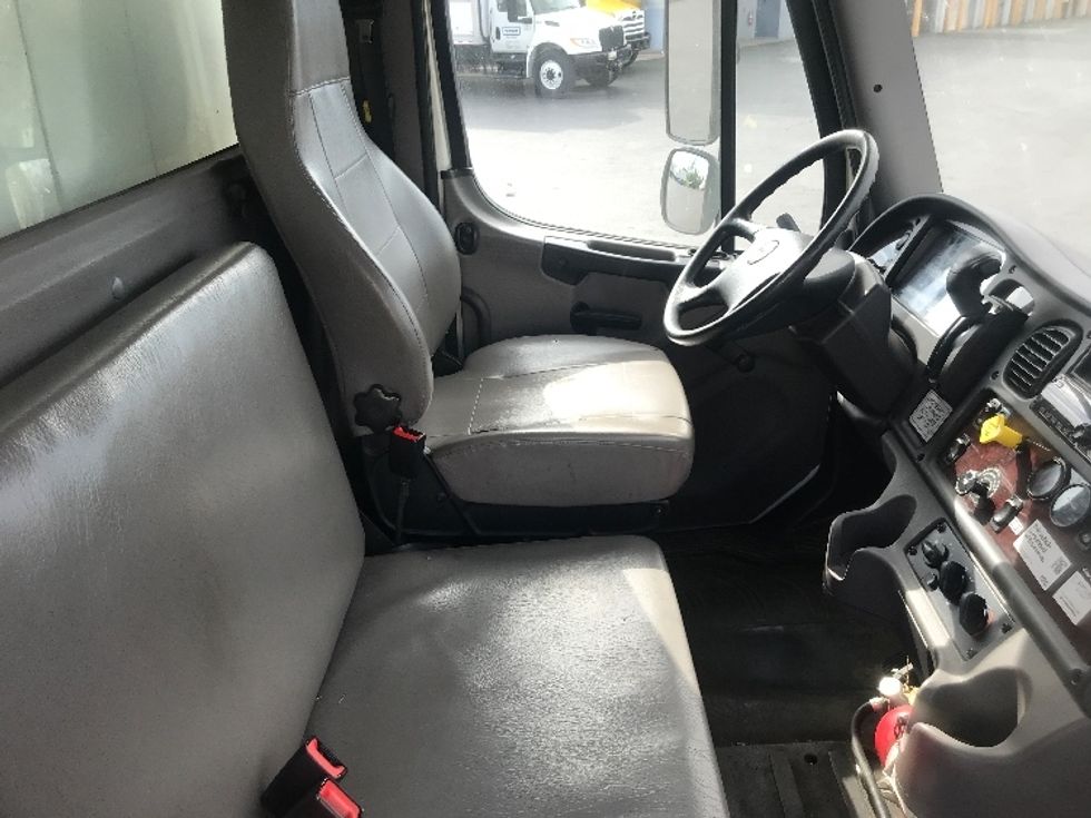 Medium Duty Box Truck-Light and Medium Duty Trucks-Freightliner-2019-M2-Harrisburg-PA-135,724\n\t\tmiles-$ 59,250 - Image 22