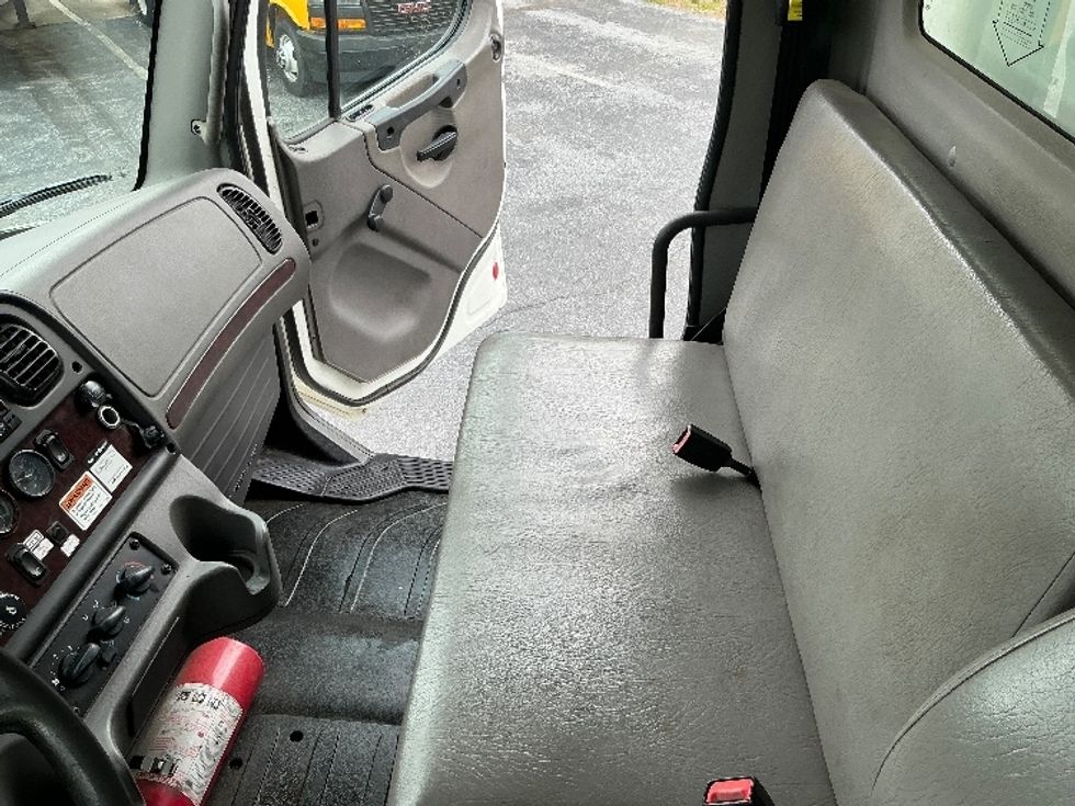 Medium Duty Box Truck-Light and Medium Duty Trucks-Freightliner-2019-M2-Harrisburg-PA-147,653\n\t\tmiles-$ 56,000 - Image 19