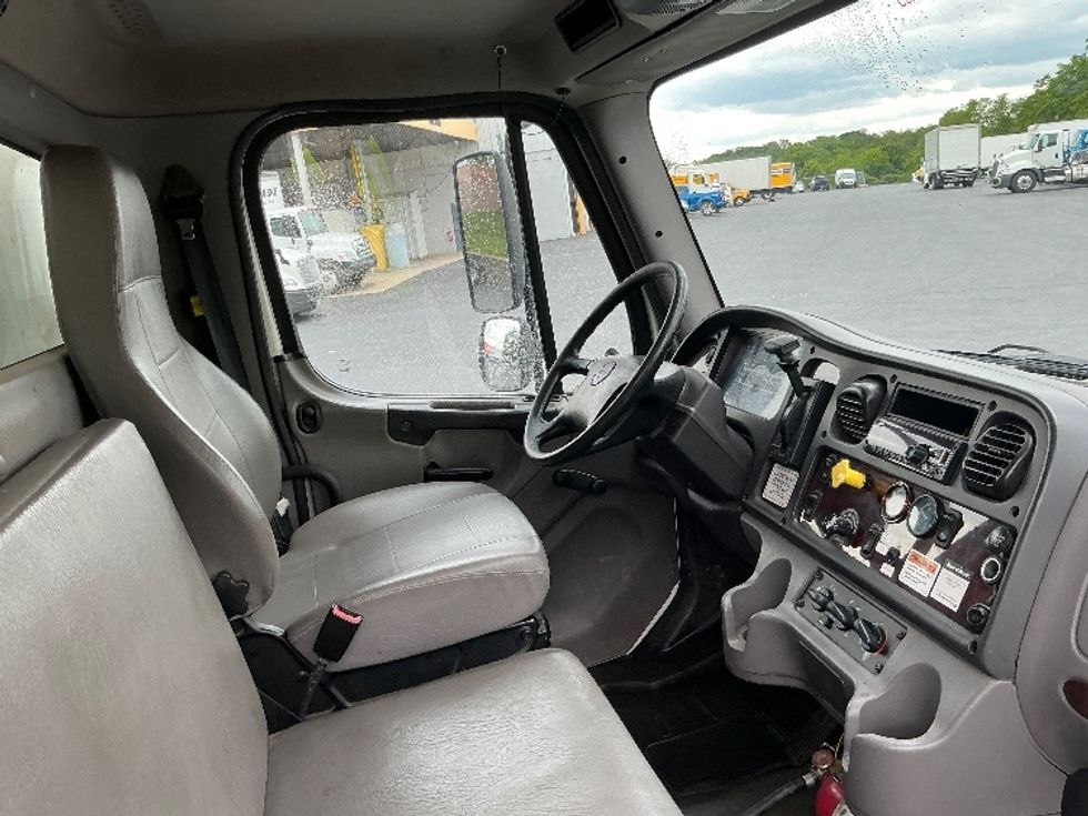 Medium Duty Box Truck-Light and Medium Duty Trucks-Freightliner-2019-M2-Harrisburg-PA-147,653\n\t\tmiles-$ 56,000 - Image 22