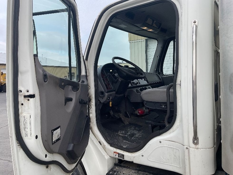 Medium Duty Box Truck-Light and Medium Duty Trucks-Freightliner-2019-M2-Harrisburg-PA-171,613\n\t\tmiles-$ 45,250 - Image 16
