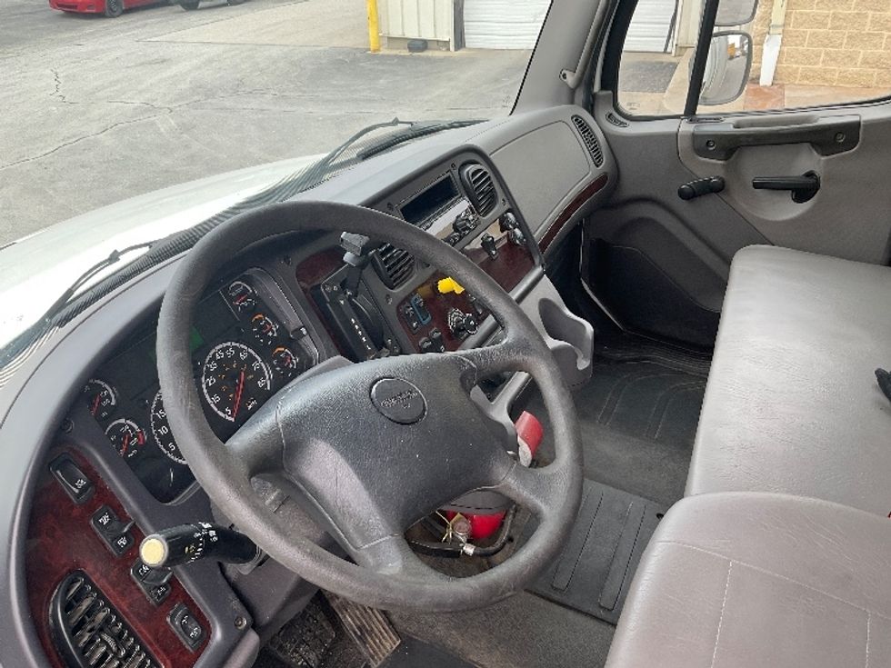 Medium Duty Box Truck-Light and Medium Duty Trucks-Freightliner-2019-M2-Harrisburg-PA-171,613\n\t\tmiles-$ 45,250 - Image 17