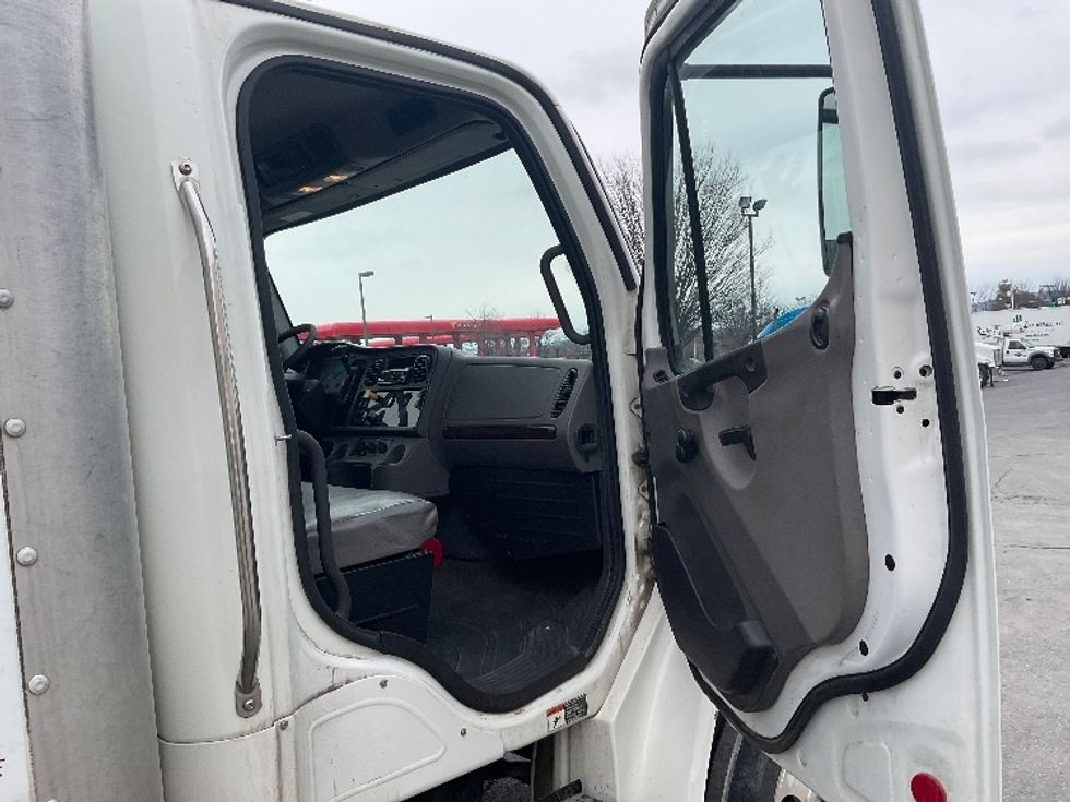 Medium Duty Box Truck-Light and Medium Duty Trucks-Freightliner-2019-M2-Harrisburg-PA-171,613\n\t\tmiles-$ 45,250 - Image 20
