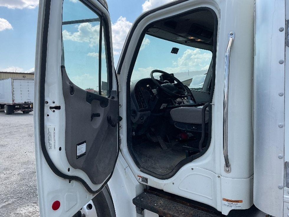 Medium Duty Box Truck-Light and Medium Duty Trucks-Freightliner-2019-M2-Harrisburg-PA-249,598\n\t\tmiles-$ 42,500 - Image 16