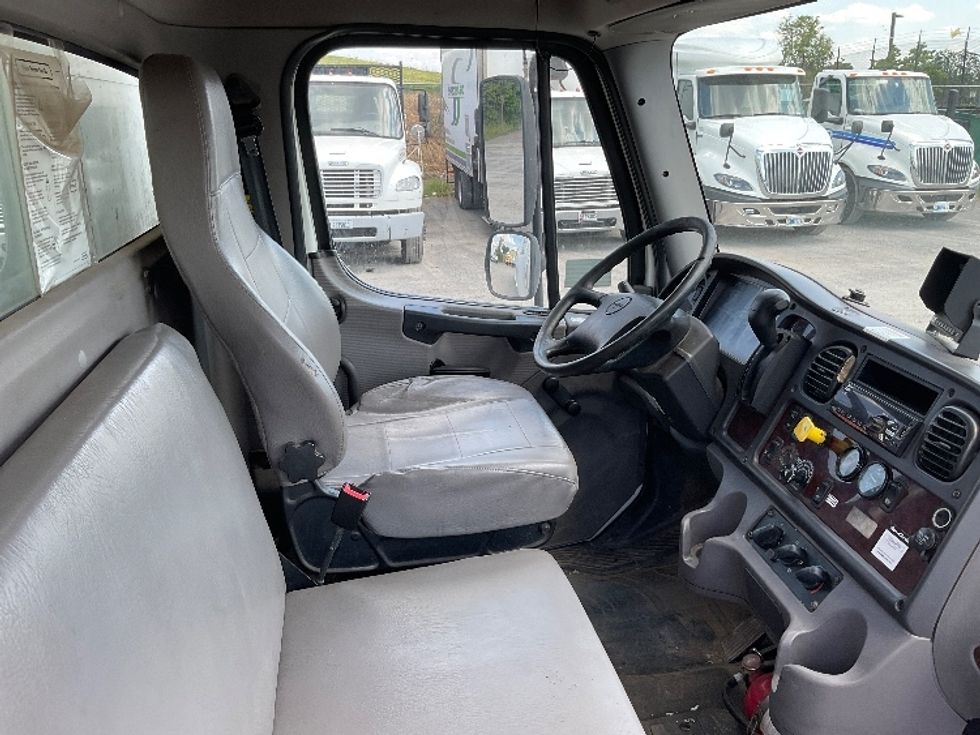 Medium Duty Box Truck-Light and Medium Duty Trucks-Freightliner-2019-M2-Harrisburg-PA-249,598\n\t\tmiles-$ 42,500 - Image 22