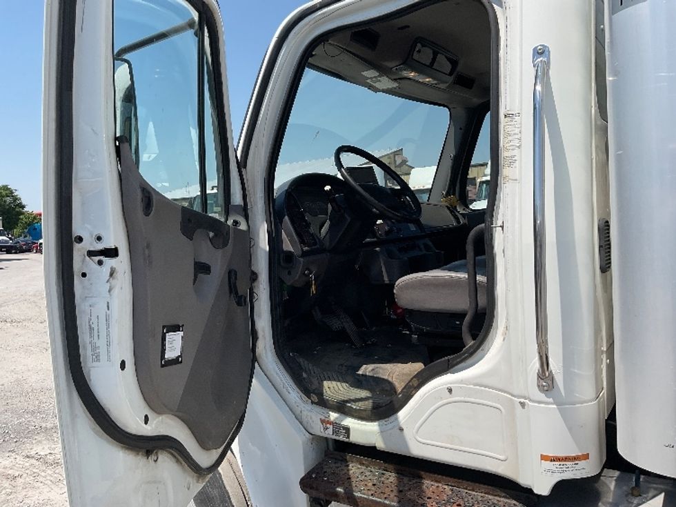 Medium Duty Box Truck-Light and Medium Duty Trucks-Freightliner-2019-M2-Harrisburg-PA-269,449\n\t\tmiles-$ 32,500 - Image 16