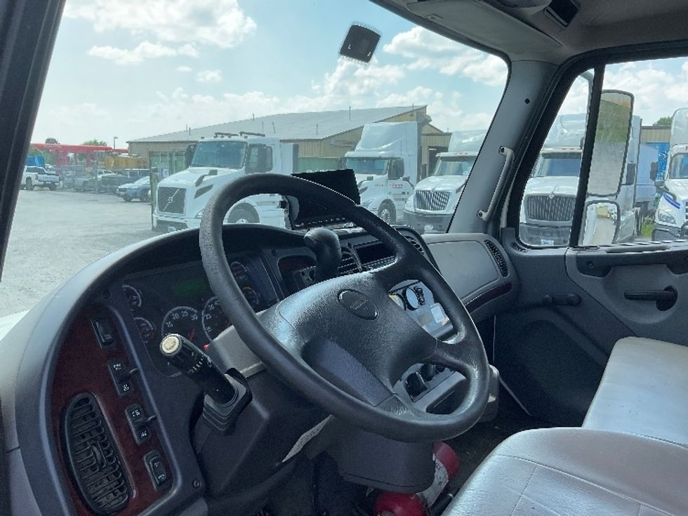 Medium Duty Box Truck-Light and Medium Duty Trucks-Freightliner-2019-M2-Harrisburg-PA-269,449\n\t\tmiles-$ 32,500 - Image 17