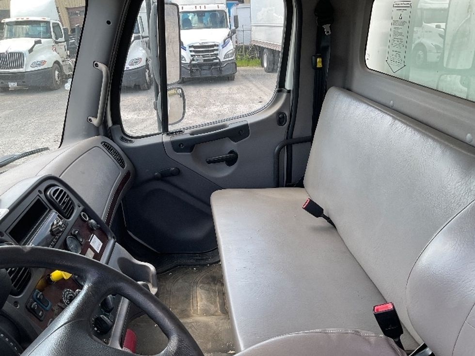 Medium Duty Box Truck-Light and Medium Duty Trucks-Freightliner-2019-M2-Harrisburg-PA-269,449\n\t\tmiles-$ 32,500 - Image 19