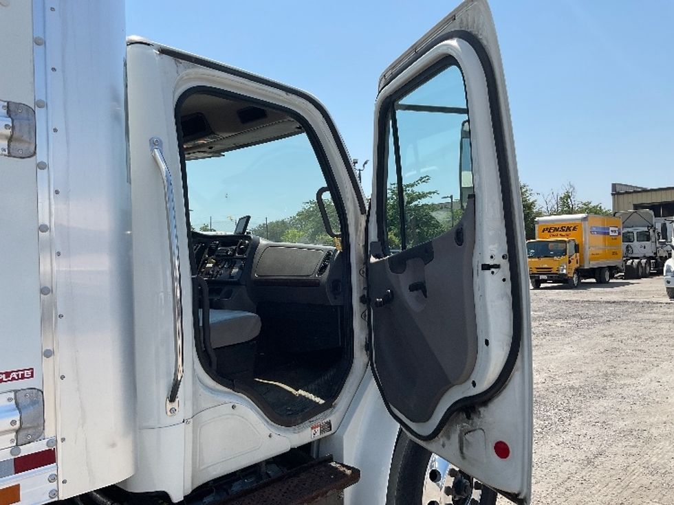 Medium Duty Box Truck-Light and Medium Duty Trucks-Freightliner-2019-M2-Harrisburg-PA-269,449\n\t\tmiles-$ 32,500 - Image 20