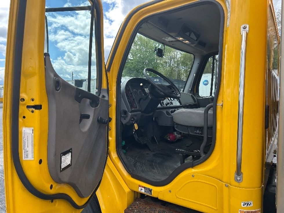 Medium Duty Box Truck-Light and Medium Duty Trucks-Freightliner-2019-M2-Harrisburg-PA-331,556\n\t\tmiles-$ 20,000 - Image 16