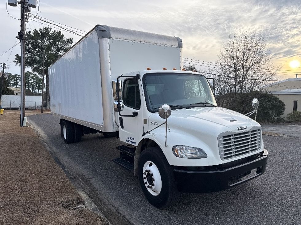 Medium Duty Box Truck-Light and Medium Duty Trucks-Freightliner-2019-M2-Homewood-AL-63,450\n\t\tmiles-$ 61,500 - Image 1