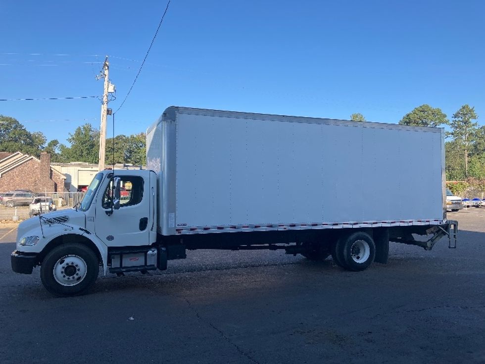2019 Freightliner M2 106 Medium Duty photo 4