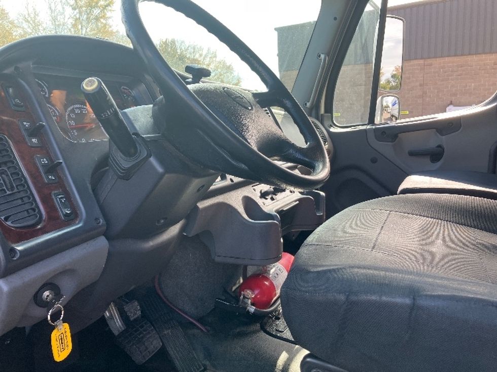 Medium Duty Box Truck-Light and Medium Duty Trucks-Freightliner-2019-M2-Hot Springs-AR-245,643\n\t\tmiles-$ 37,000 - Image 17