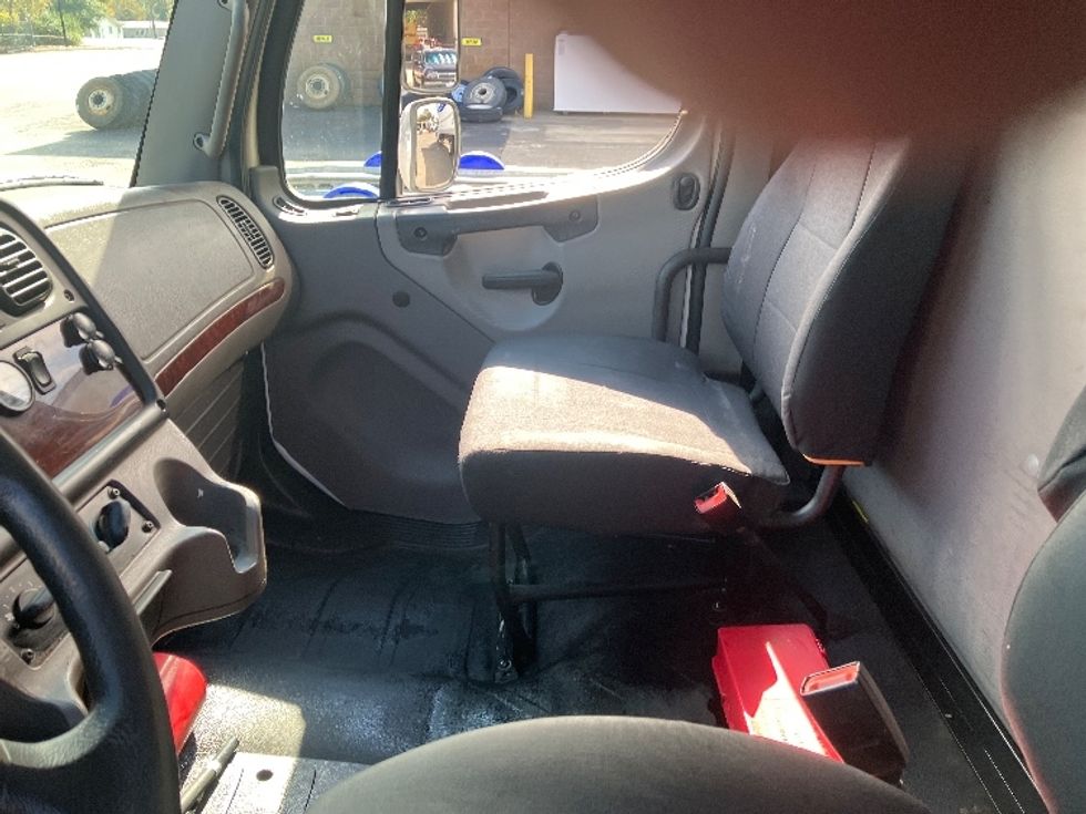 Medium Duty Box Truck-Light and Medium Duty Trucks-Freightliner-2019-M2-Hot Springs-AR-245,643\n\t\tmiles-$ 37,000 - Image 19