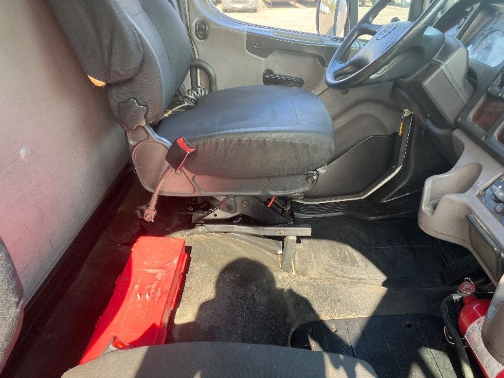 Medium Duty Box Truck-Light and Medium Duty Trucks-Freightliner-2019-M2-Hot Springs-AR-245,643\n\t\tmiles-$ 37,000 - Image 22