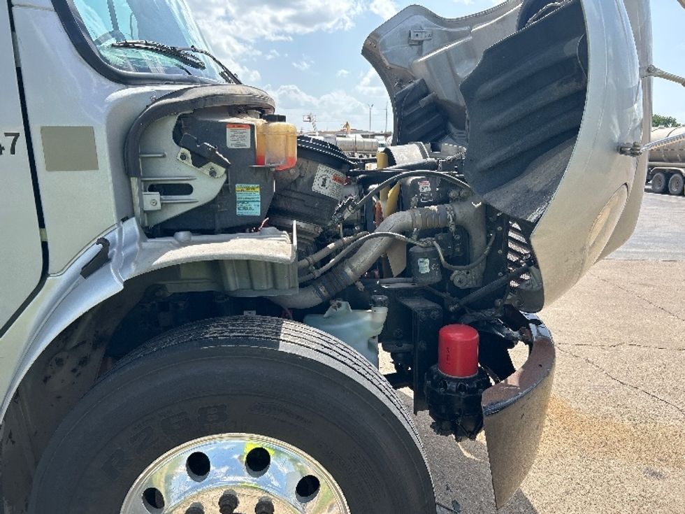 Medium Duty Box Truck-Light and Medium Duty Trucks-Freightliner-2019-M2-Houston-TX-177,728\n\t\tmiles-$ 55,250 - Image 22