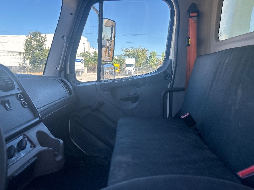 Medium Duty Box Truck-Light and Medium Duty Trucks-Freightliner-2019-M2-Houston-TX-183,605\n\t\tmiles-$ 53,750 - Image 19