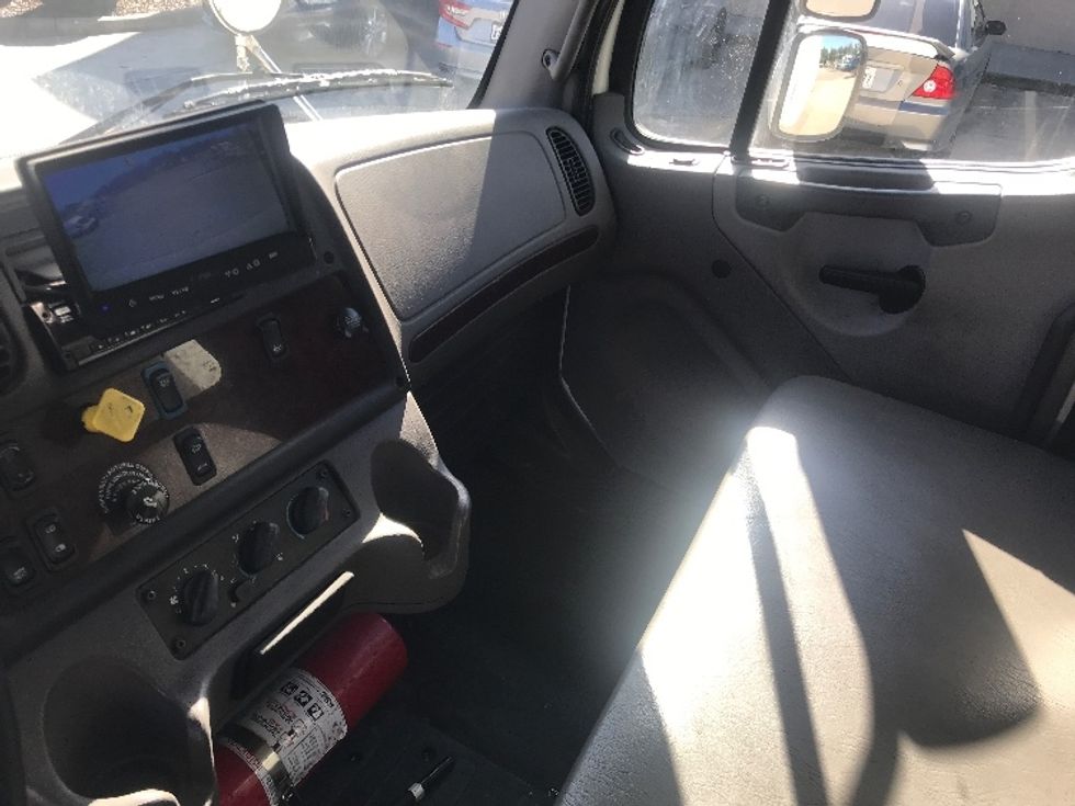 Medium Duty Box Truck-Light and Medium Duty Trucks-Freightliner-2019-M2-Houston-TX-189,391\n\t\tmiles-$ 40,000 - Image 19