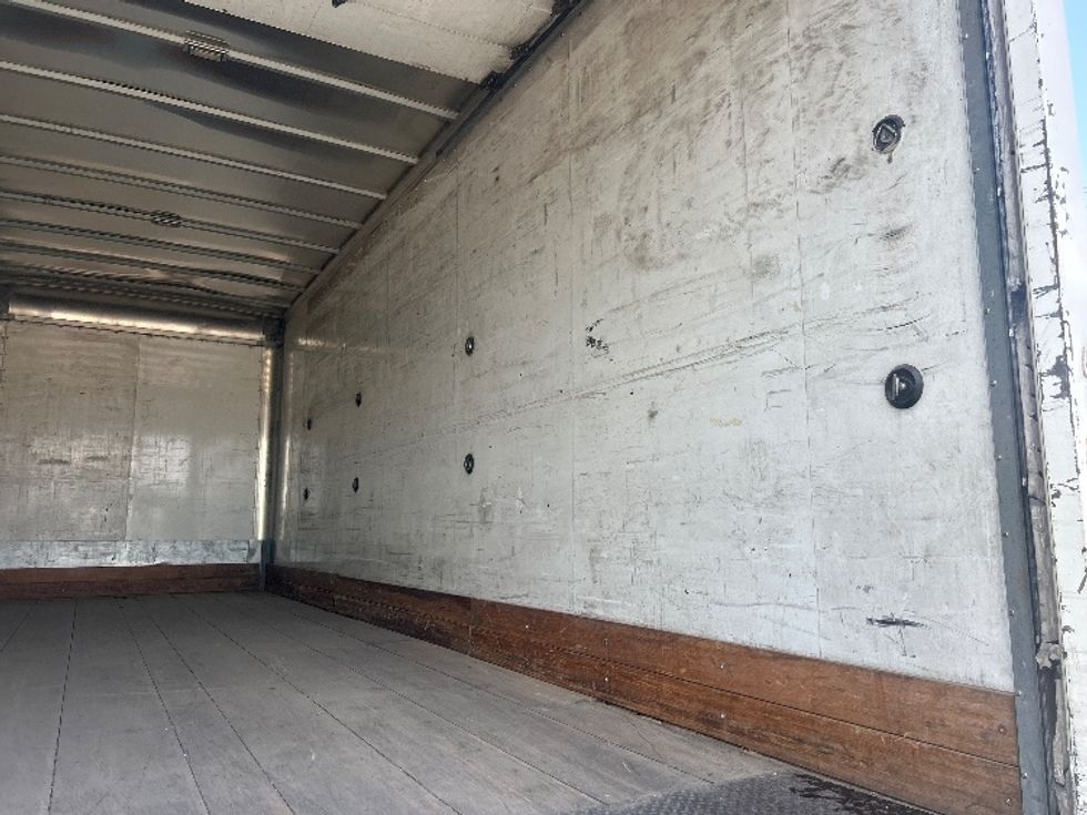 Medium Duty Box Truck-Light and Medium Duty Trucks-Freightliner-2019-M2-Houston-TX-261,664\n\t\tmiles-$ 43,500 - Image 12