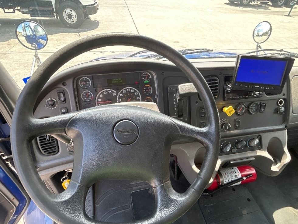 Medium Duty Box Truck-Light and Medium Duty Trucks-Freightliner-2019-M2-Houston-TX-261,664\n\t\tmiles-$ 43,500 - Image 18