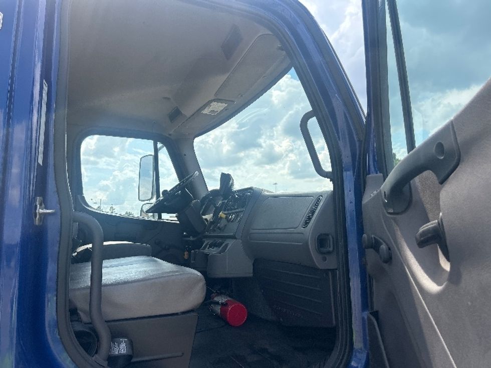 Medium Duty Box Truck-Light and Medium Duty Trucks-Freightliner-2019-M2-Houston-TX-261,664\n\t\tmiles-$ 43,500 - Image 20