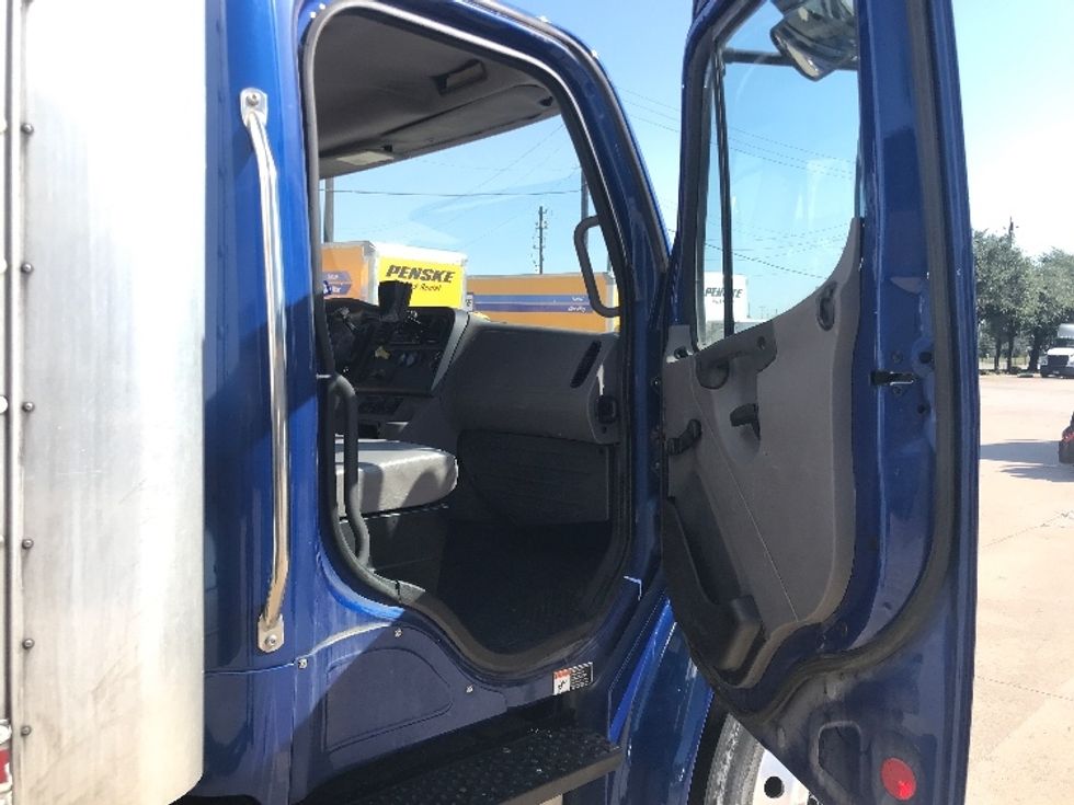 Medium Duty Box Truck-Light and Medium Duty Trucks-Freightliner-2019-M2-Houston-TX-272,589\n\t\tmiles-$ 37,750 - Image 20