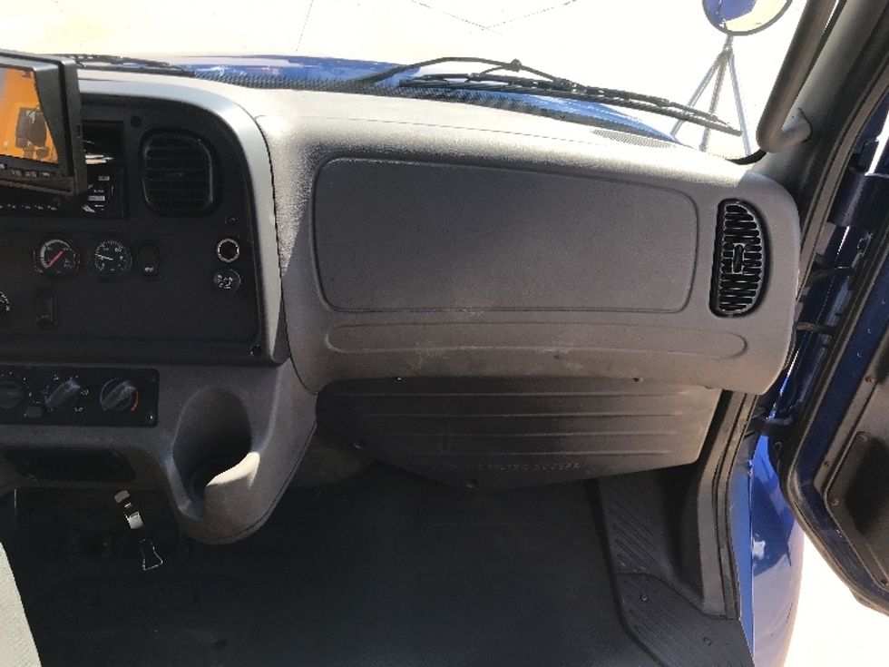 Medium Duty Box Truck-Light and Medium Duty Trucks-Freightliner-2019-M2-Houston-TX-272,589\n\t\tmiles-$ 37,750 - Image 21