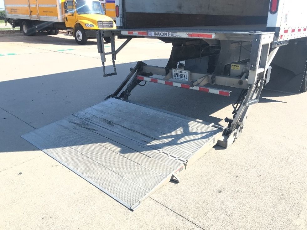Medium Duty Box Truck-Light and Medium Duty Trucks-Freightliner-2019-M2-Houston-TX-272,589\n\t\tmiles-$ 37,750 - Image 25